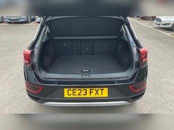 Used Volkswagen T-Roc 2023 for sale - 78484690: Photo