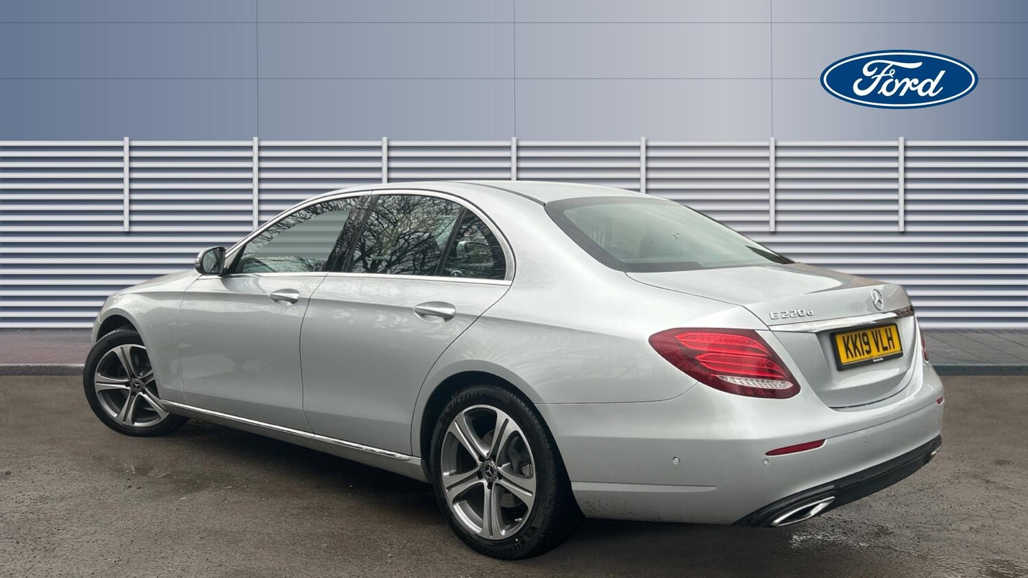 Used Mercedes-Benz E Class 2019 for sale - 77286164: Photo 2