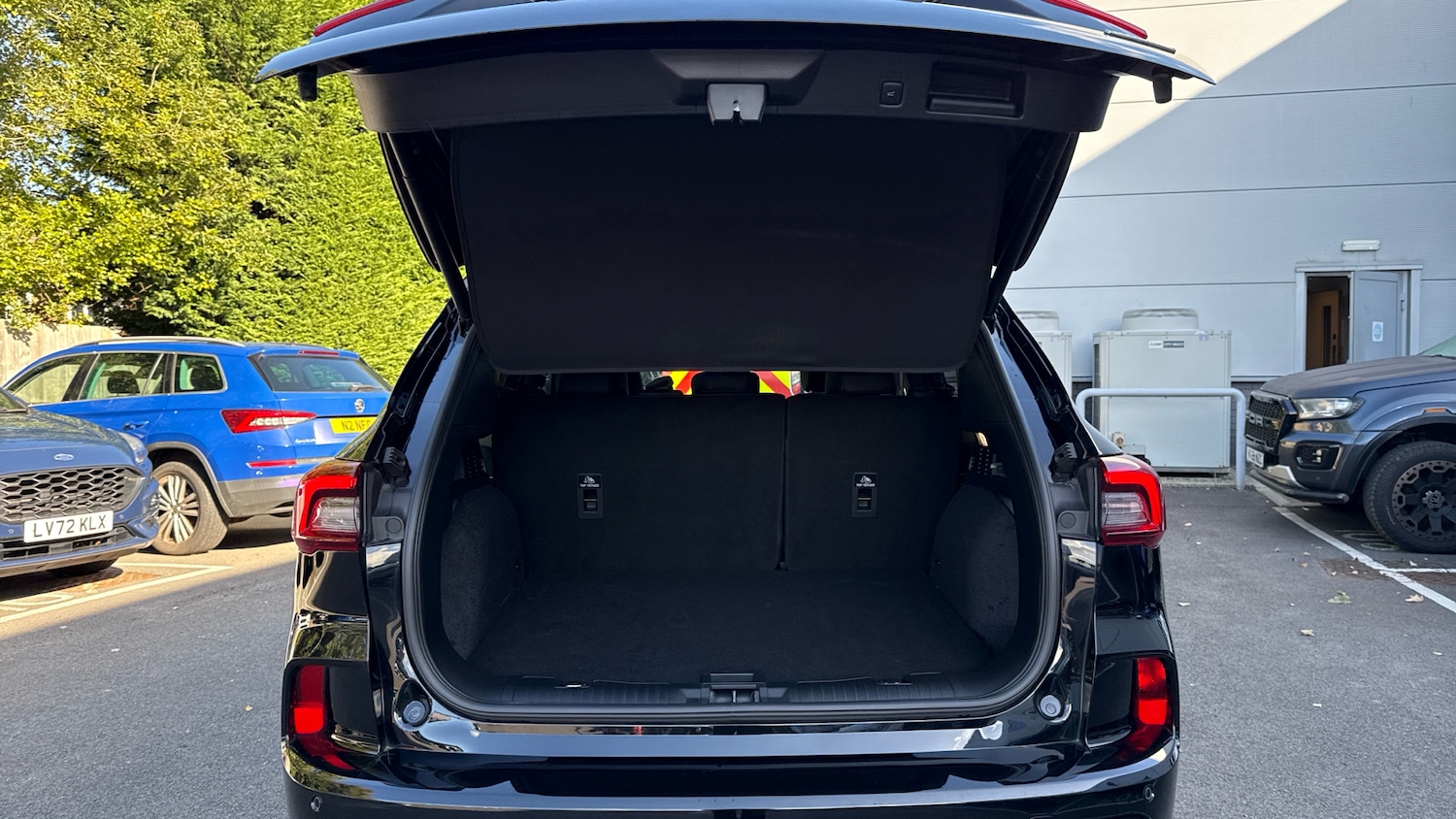 Used Ford Kuga 2025 for sale - 76070019: Photo 4