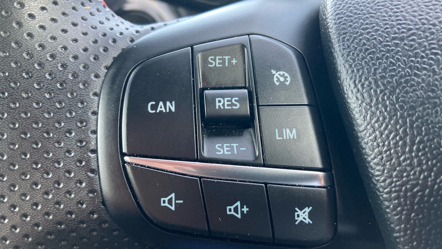 Used Ford Puma 2023 for sale - 76393921: Photo 25