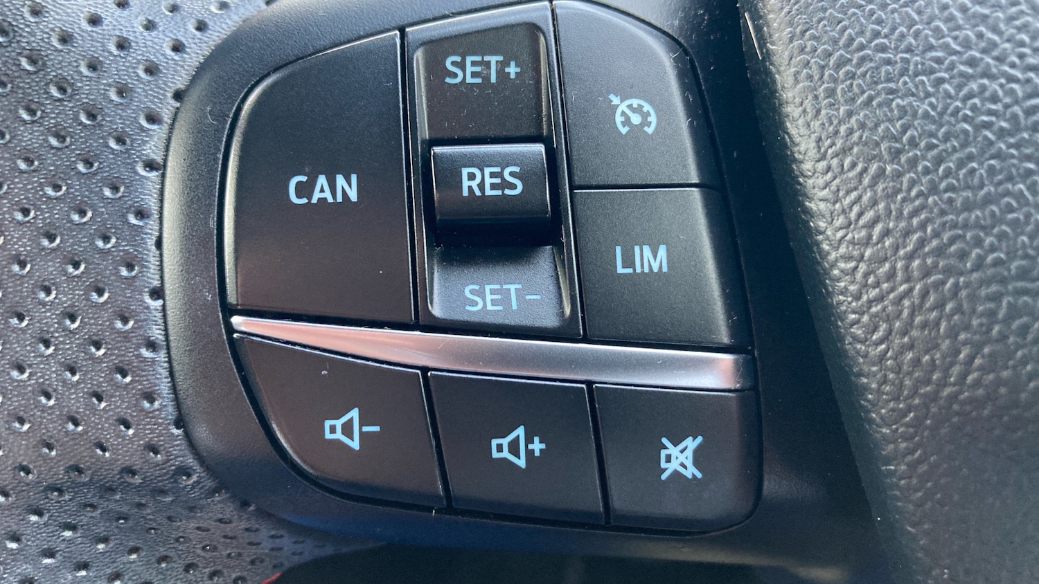 Used Ford Puma 2023 for sale - 76531303: Photo 35