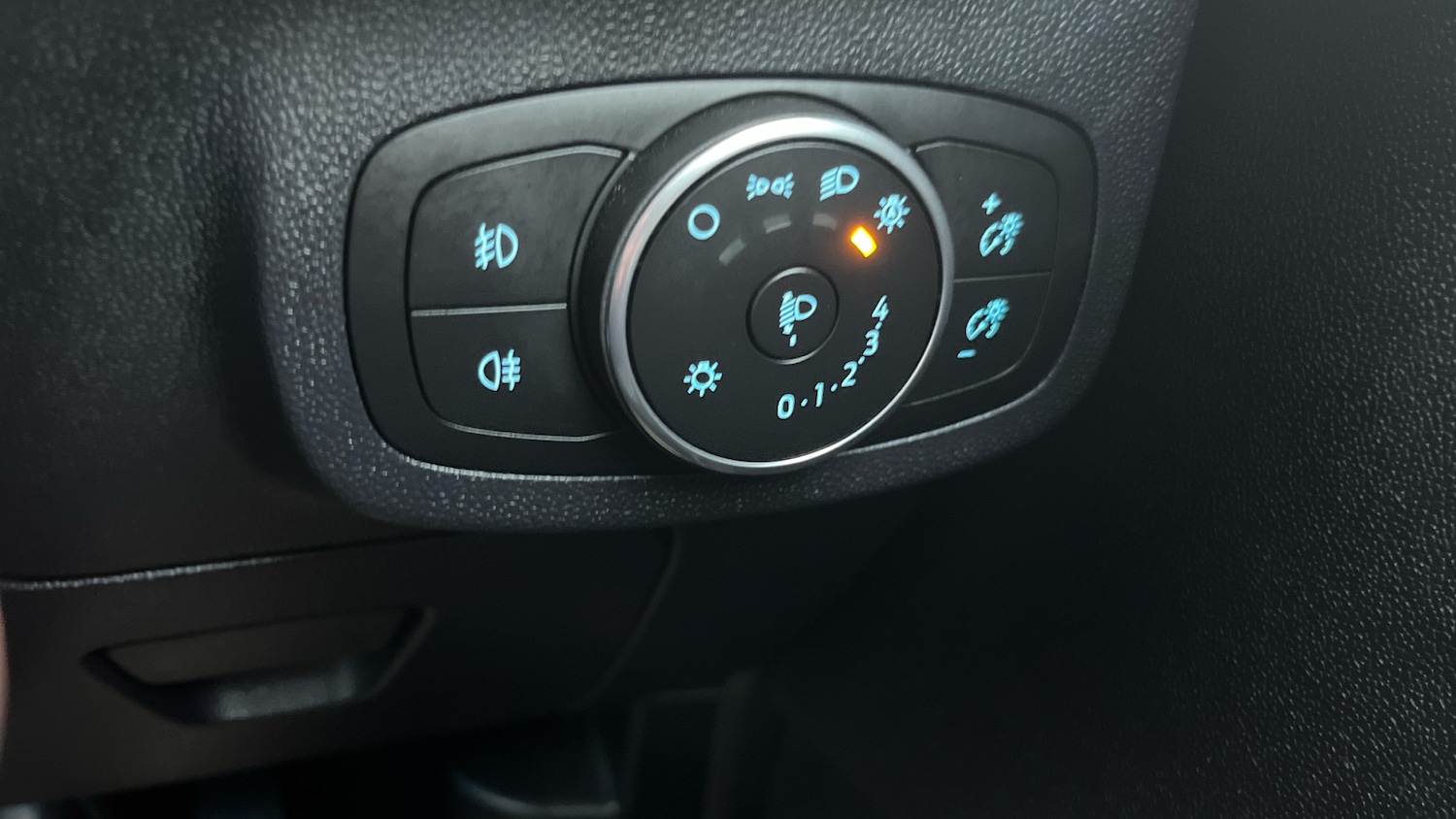 Used Ford Fiesta 2020 for sale - 77220230: Photo 36