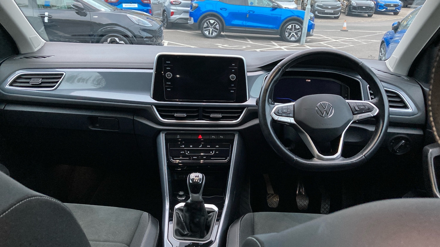 Used Volkswagen T-Roc 2022 for sale - 76287822: Photo 10
