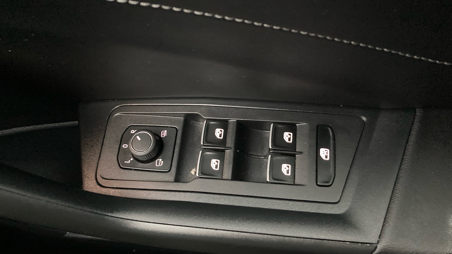 Used Volkswagen T-Roc 2022 for sale - 76287822: Photo 21