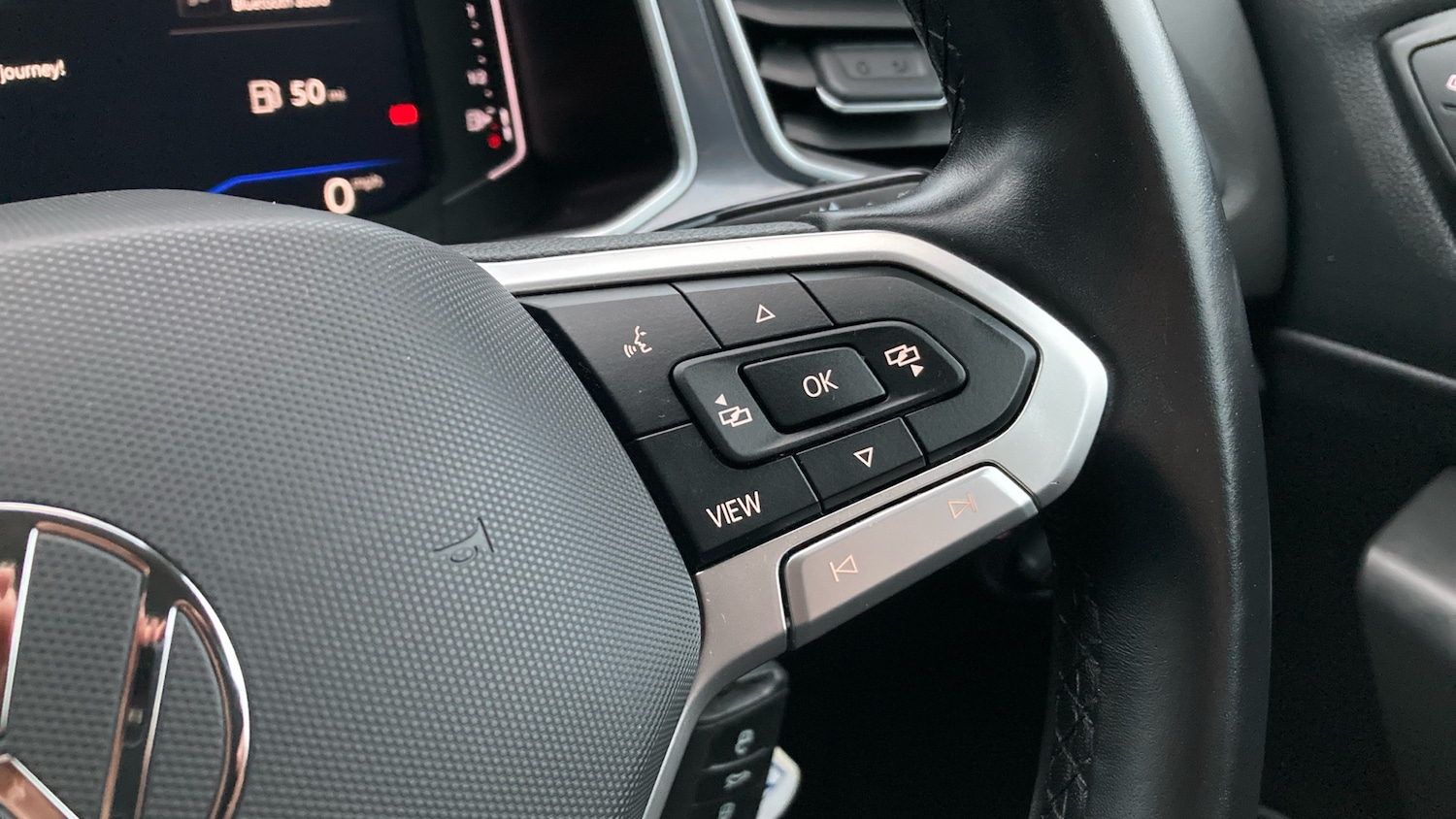 Used Volkswagen T-Roc 2022 for sale - 76287822: Photo 26