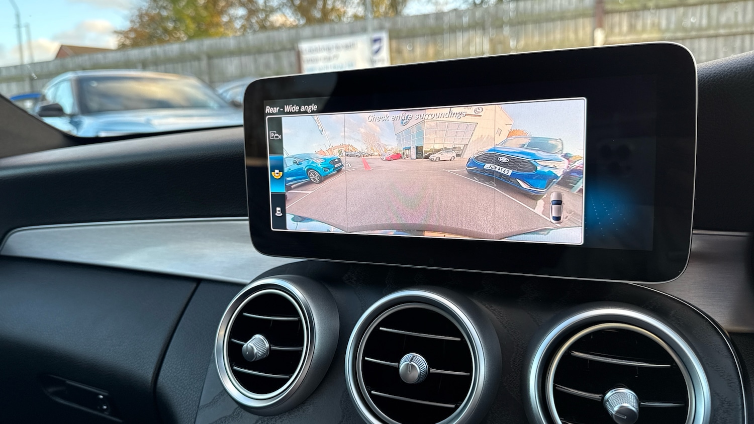 Used Mercedes-Benz C Class 2020 for sale - 76403151: Photo 26