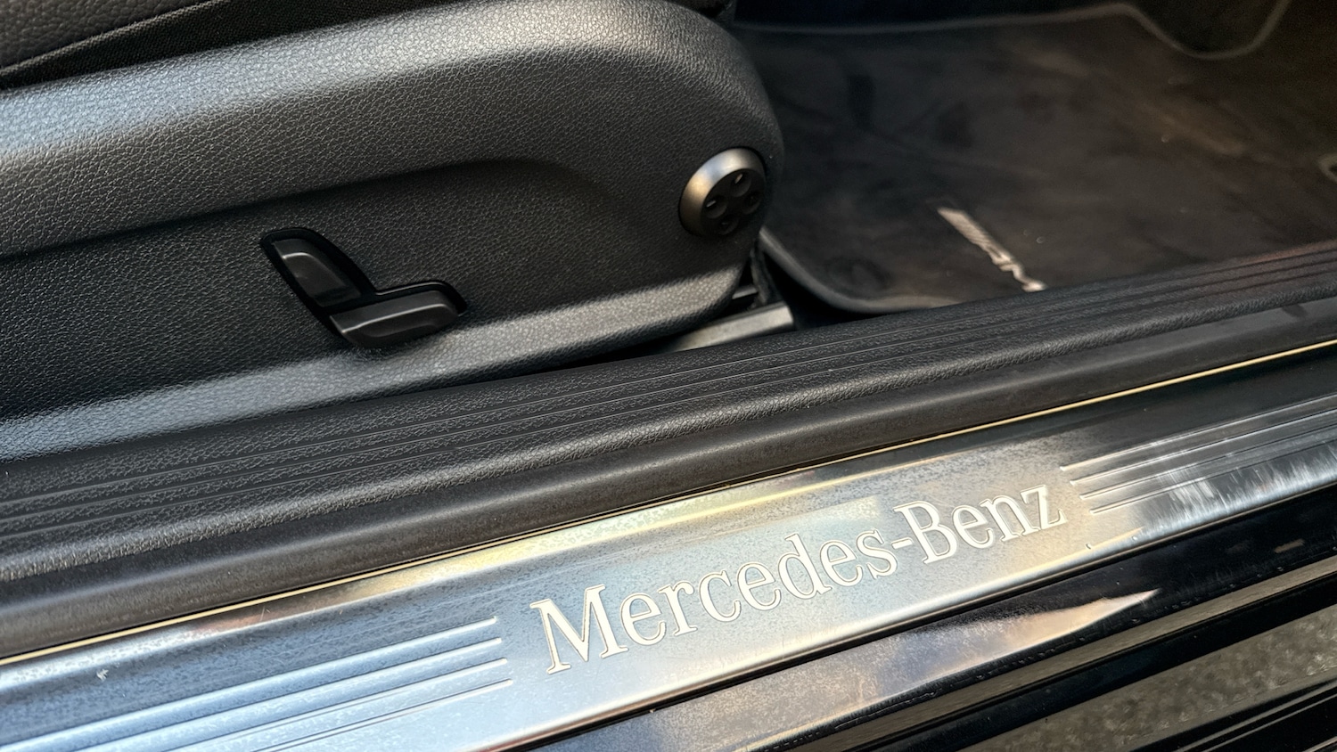 Used Mercedes-Benz C Class 2020 for sale - 76403151: Photo 32