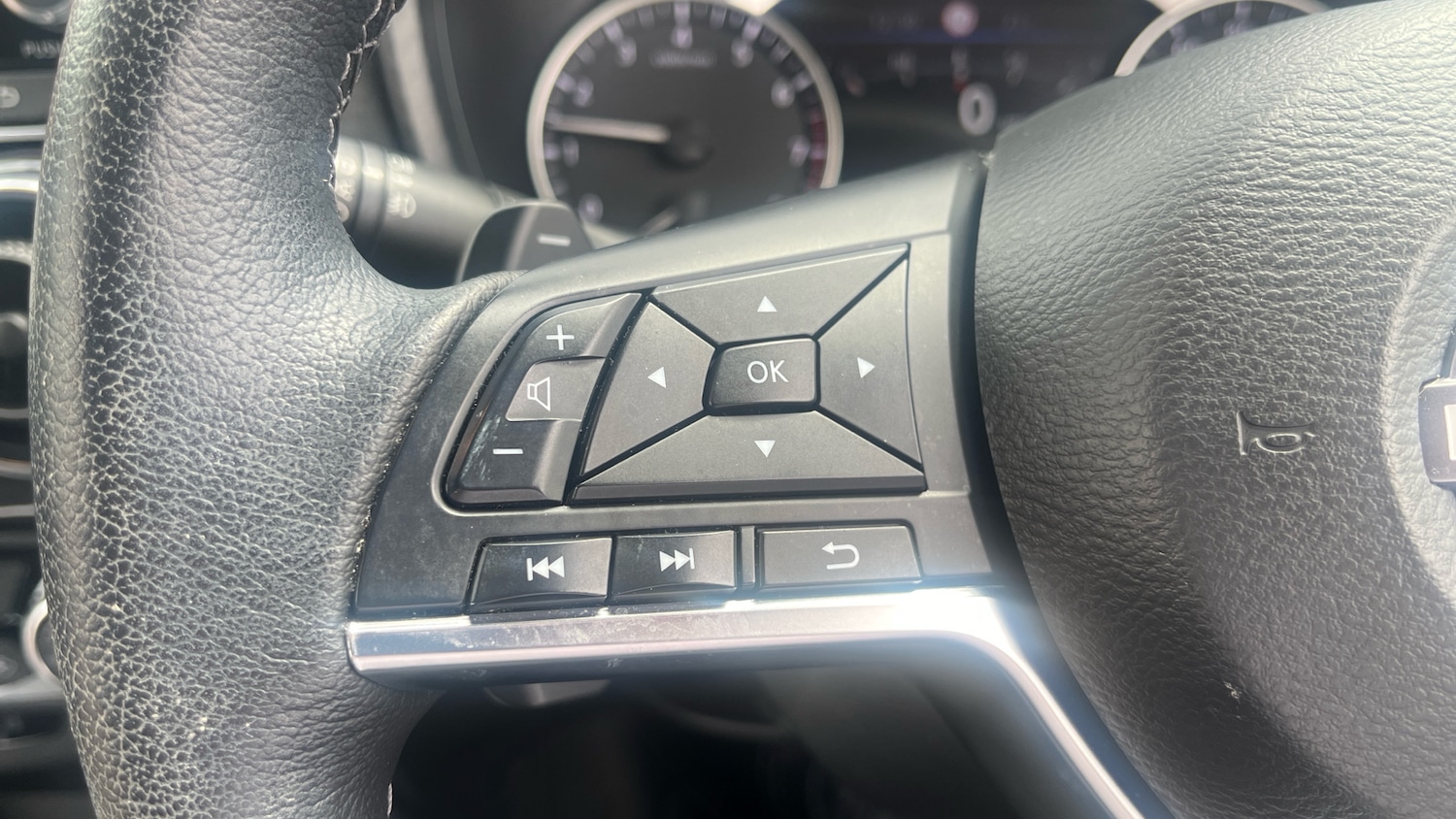Used Nissan Juke 2022 for sale - 76332701: Photo 32