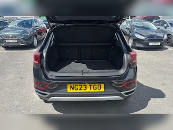 Used Volkswagen T-Roc 2023 for sale - 78869943: Photo