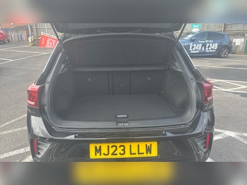 Used Volkswagen T-Roc 2023 for sale - 79301820: Photo