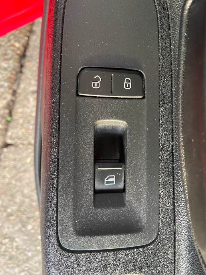 Used Volkswagen up! 2012 for sale - 77577942: Photo 18