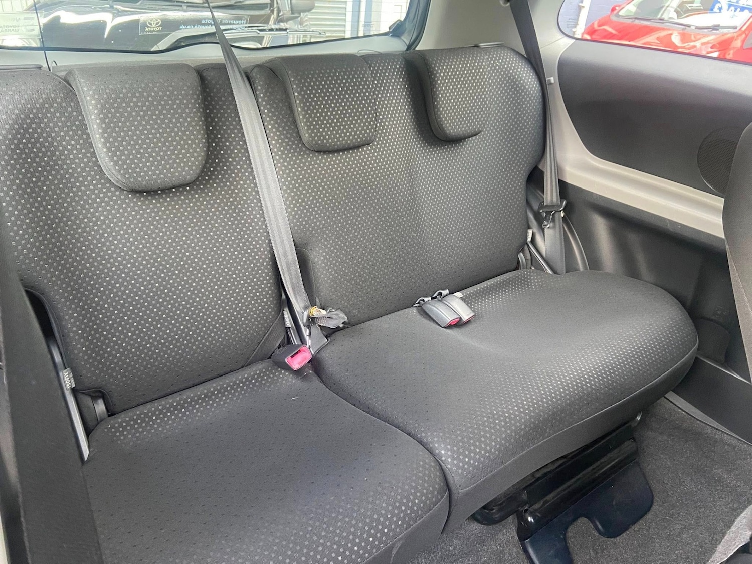 Used Toyota Yaris 2011 for sale - 76663847: Photo 11