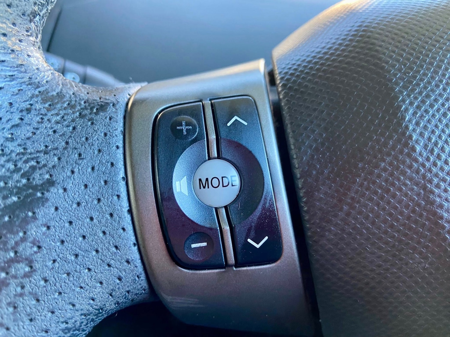 Used Toyota Yaris 2011 for sale - 76663847: Photo 16