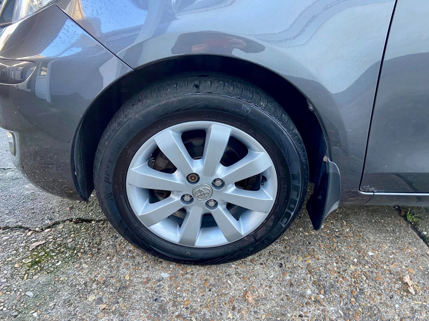 Used Toyota Yaris 2011 for sale - 76663847: Photo 19