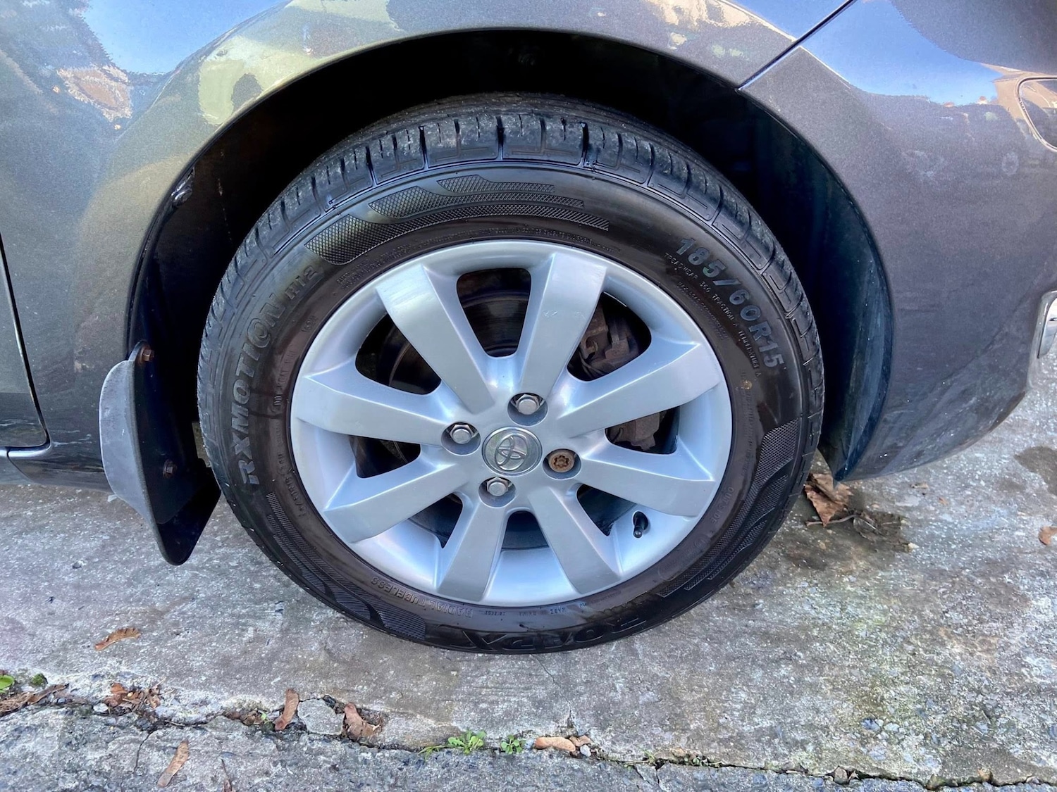 Used Toyota Yaris 2011 for sale - 76663847: Photo 20