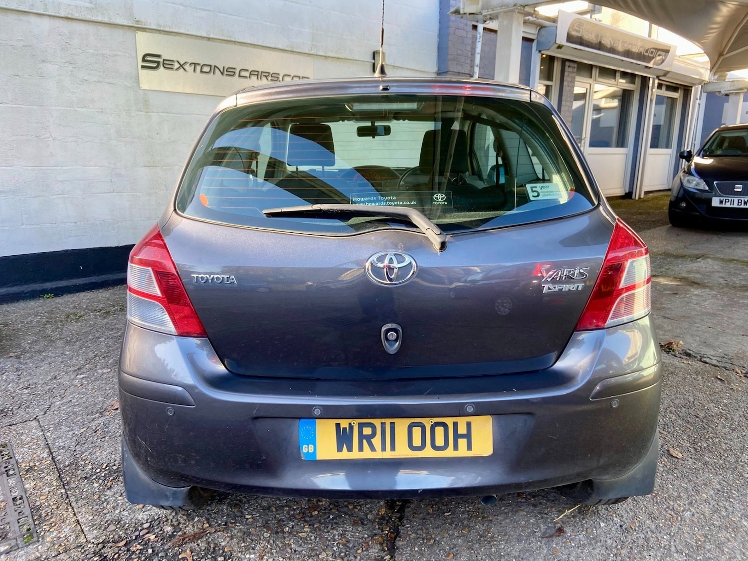 Used Toyota Yaris 2011 for sale - 76663847: Photo 4