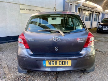 Used Toyota Yaris 2011 for sale - 76663847: Photo