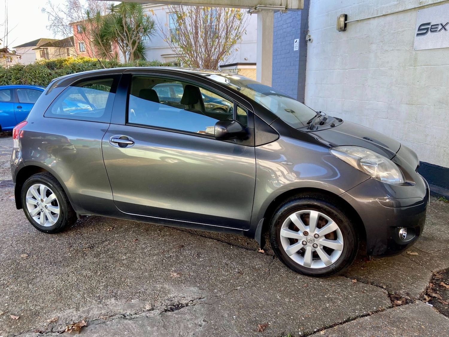 Used Toyota Yaris 2011 for sale - 76663847: Photo 5