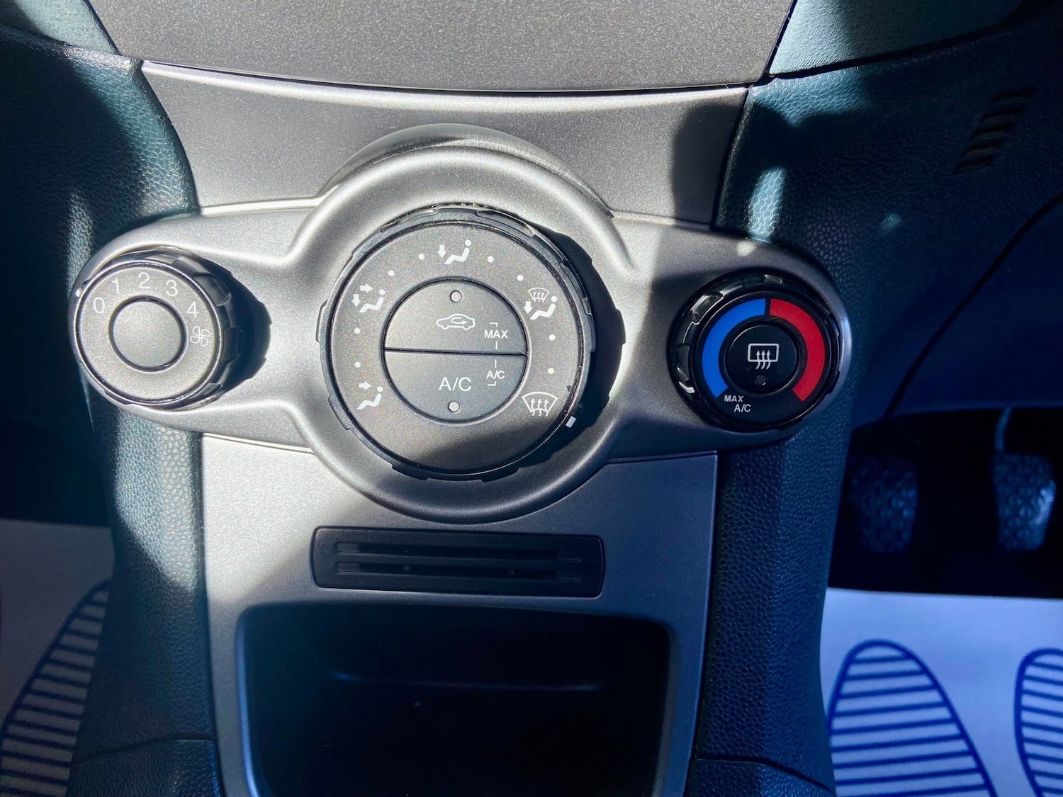 Used Ford Fiesta 2011 for sale - 77167999: Photo 21