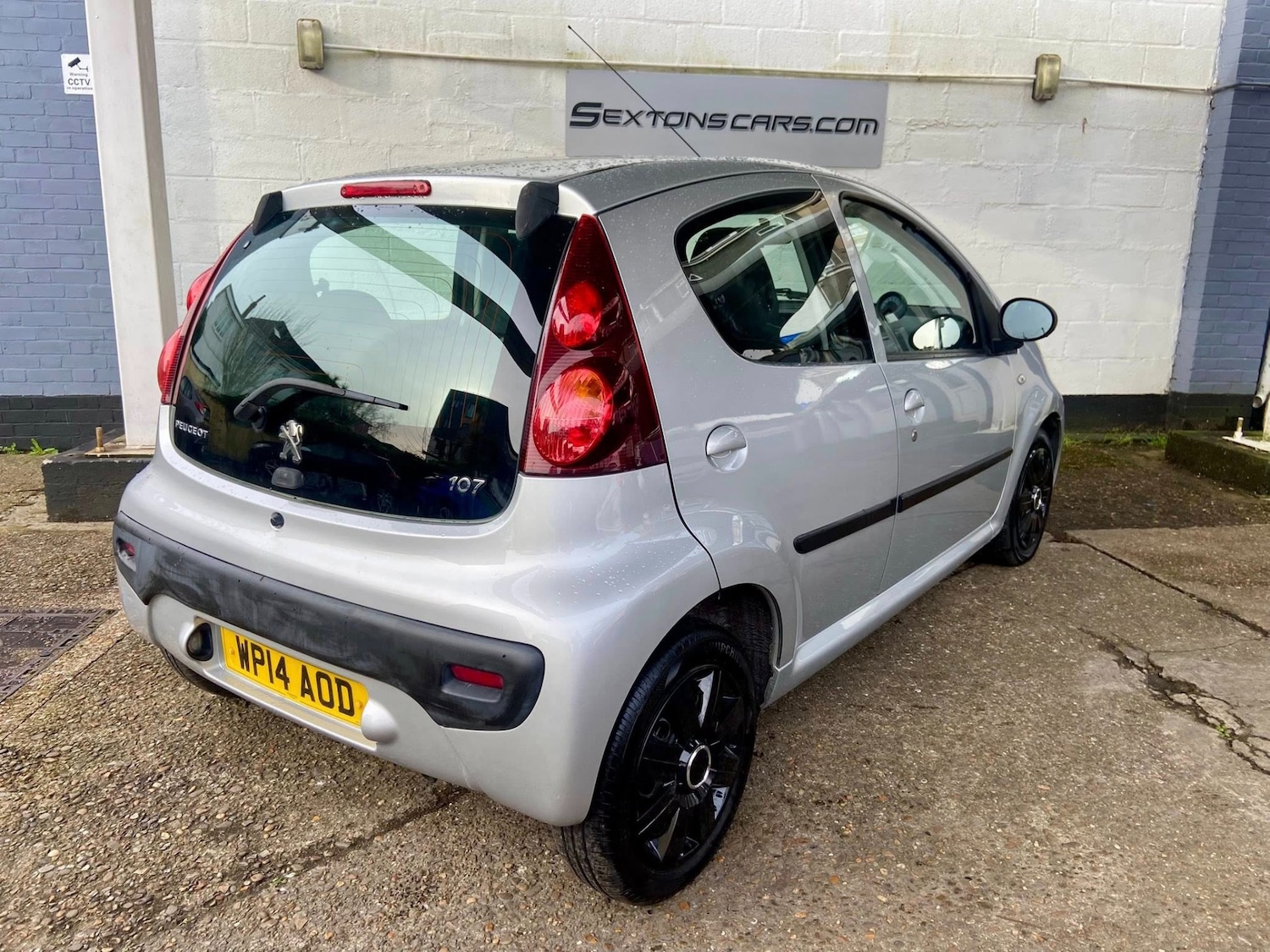 Used Peugeot 107 2014 for sale - 77579596: Photo 4