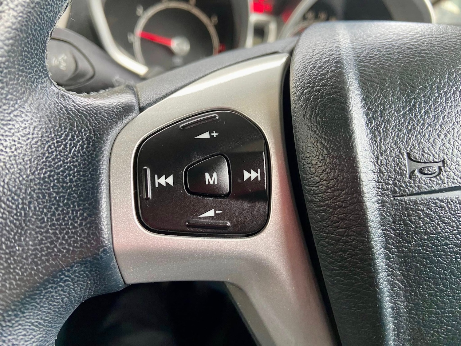 Used Ford Fiesta 2012 for sale - 77207994: Photo 17