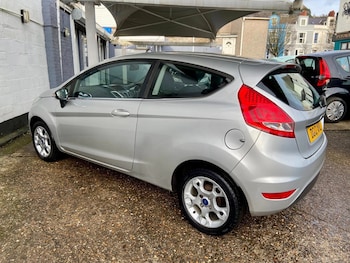 Used Ford Fiesta 2012 for sale - 77207994: Photo