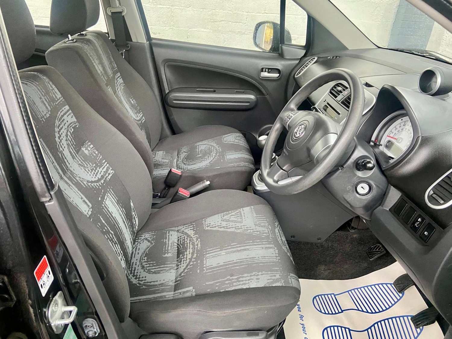 Used Vauxhall Agila 2012 for sale - 76987080: Photo 10