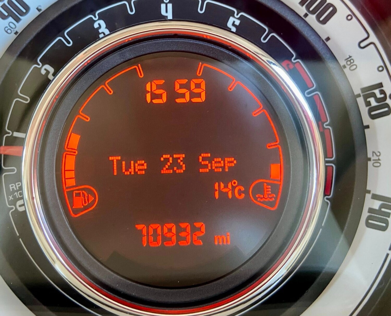 Used Fiat 500 2015 for sale - 76045631: Photo 31