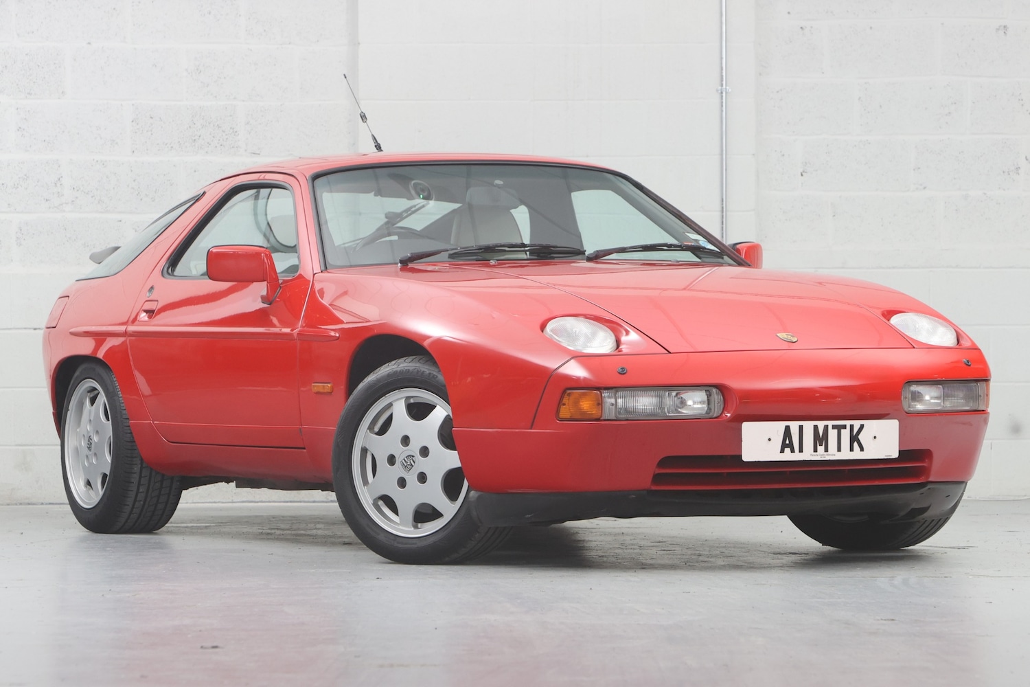 Used Porsche 928 1990 for sale - 76449257: Photo 1