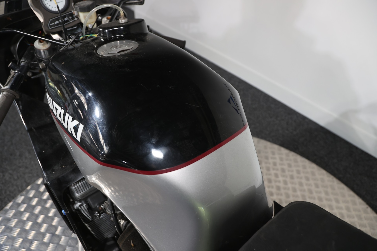 Used Suzuki GSX-R 1988 for sale - 78882782: Photo 11