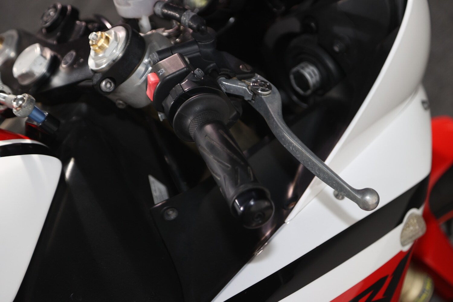 Used Yamaha R1 2004 for sale - 78940082: Photo 17