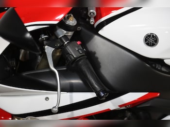 Used Yamaha R1 2004 for sale - bike-78940082: Photo