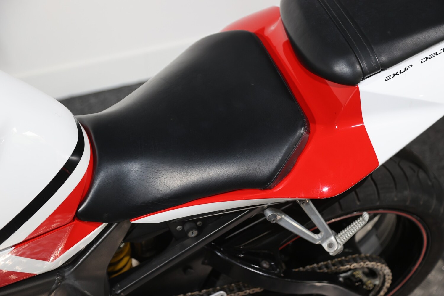 Used Yamaha R1 2004 for sale - 78940082: Photo 8