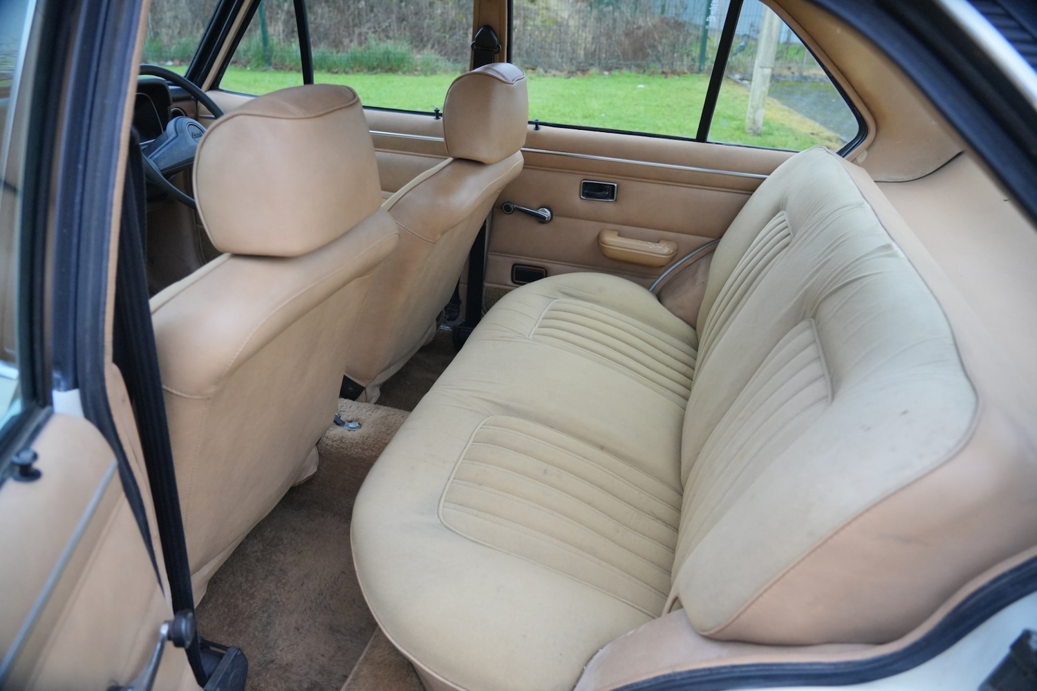 Used Ford Escort 1976 for sale - 77350209: Photo 4