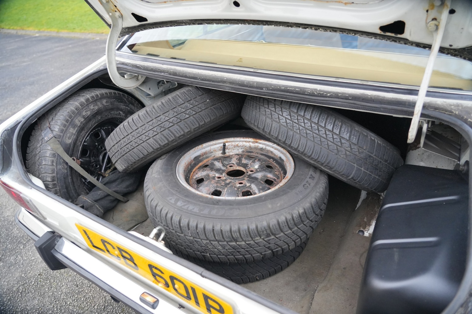 Used Ford Escort 1976 for sale - 77350209: Photo 5