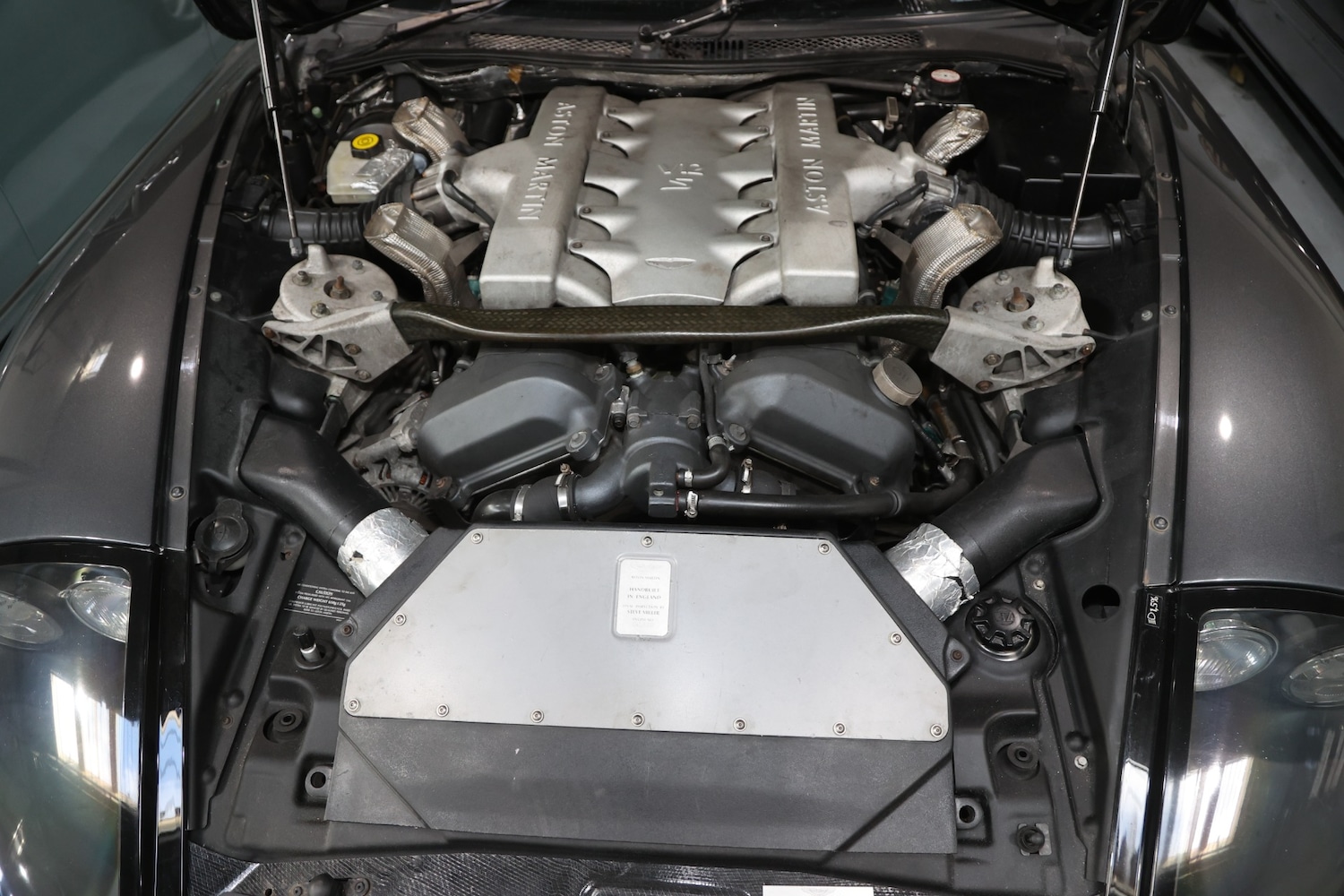 Used Aston Martin Vanquish 2004 for sale - 76339966: Photo 7