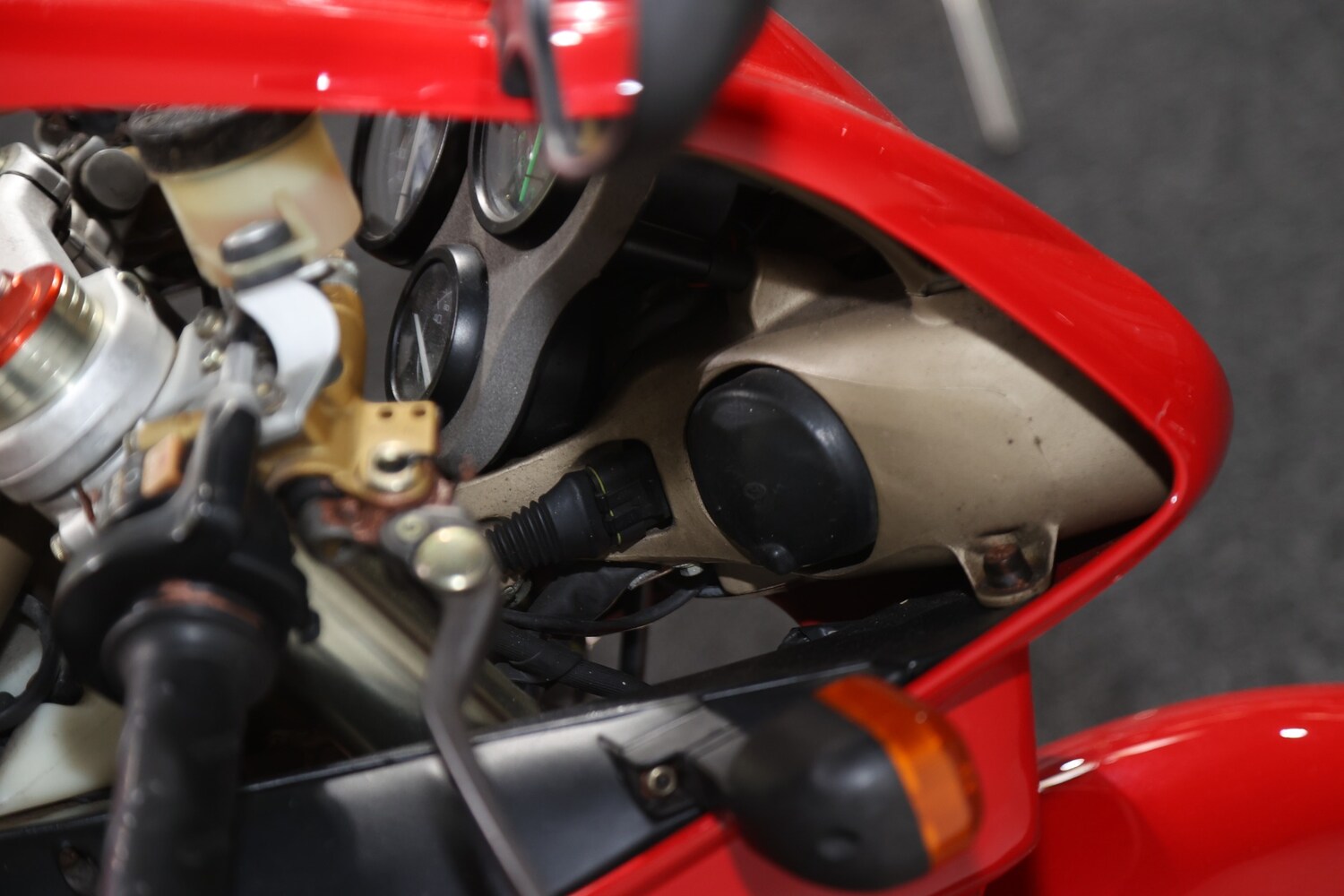 Used Ducati 916 BIPOSTO 1998 for sale - 78940069: Photo 23