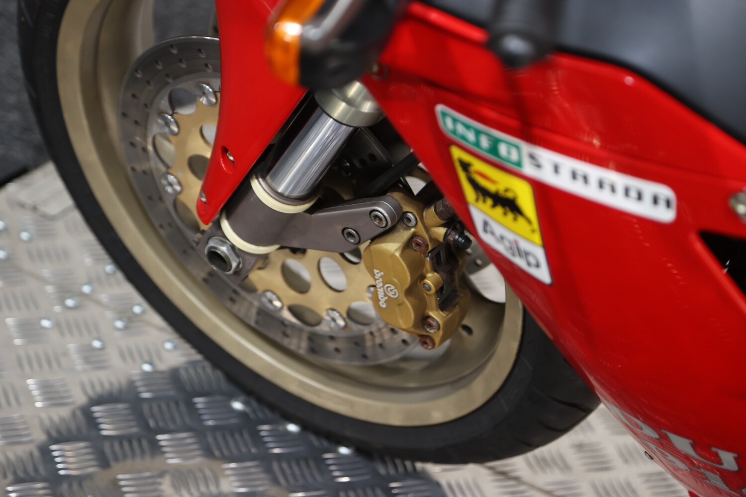 Used Ducati 916 BIPOSTO 1998 for sale - 78940069: Photo 4