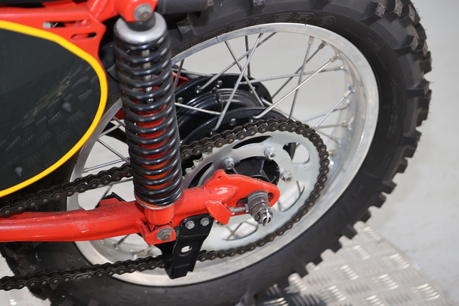 Honda CR250M ELSINORE