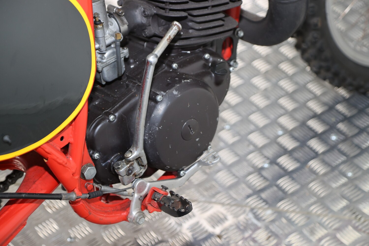 Honda CR250M ELSINORE