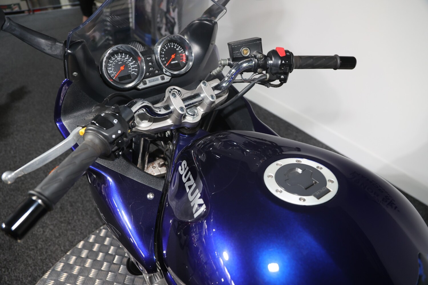 Used Suzuki GSF600S 2003 for sale - 78594828: Photo 9