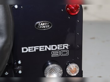 Used Land Rover Defender 90 undefined for sale - 76450422: Photo