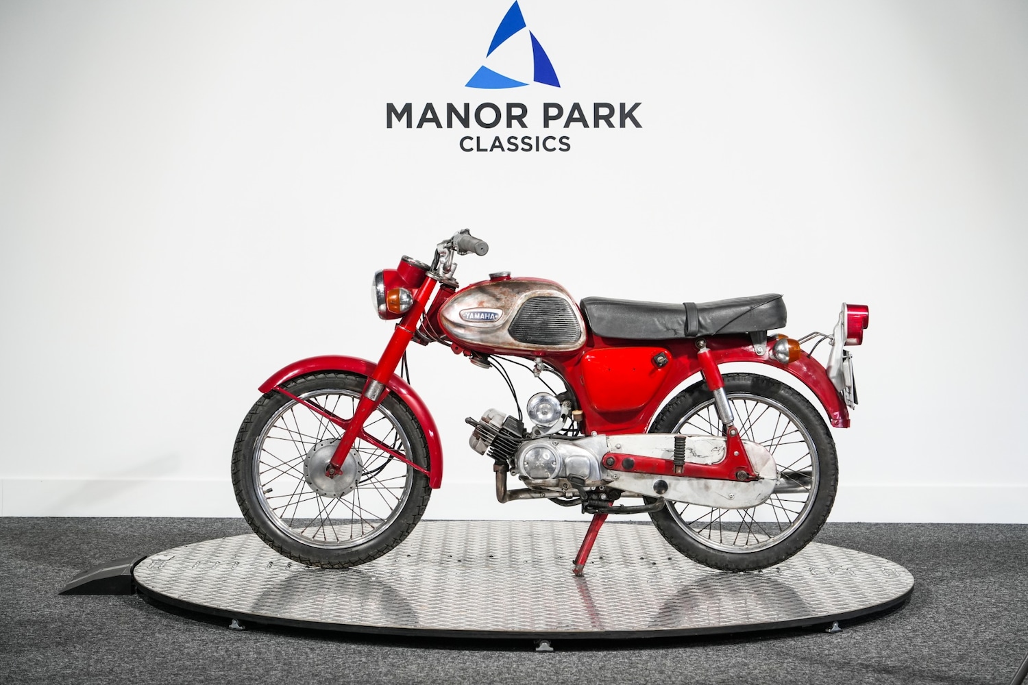 Used Yamaha YG1 1971 for sale - 78882407: Photo 2
