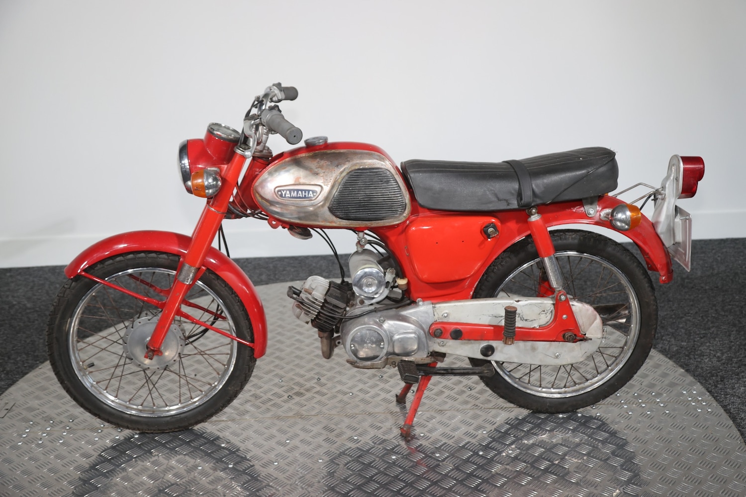 Used Yamaha YG1 1971 for sale - 78882407: Photo 3