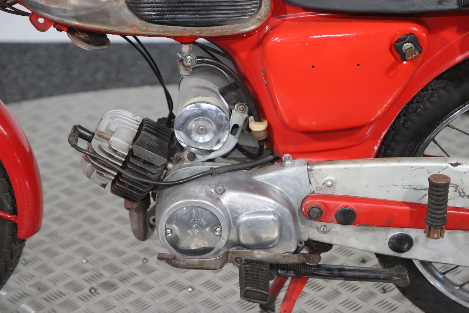Used Yamaha YG1 1971 for sale - 78882407: Photo 5