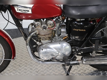Used Triumph T100R DAYTONA 1998 for sale - bike-79429942: Photo