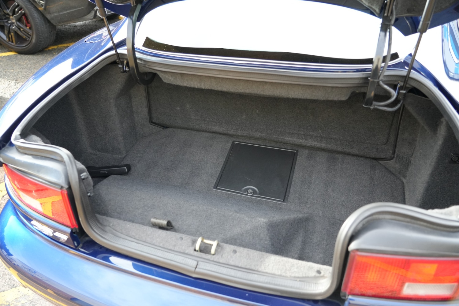 Used Aston Martin DB7 2001 for sale - 76492206: Photo 11