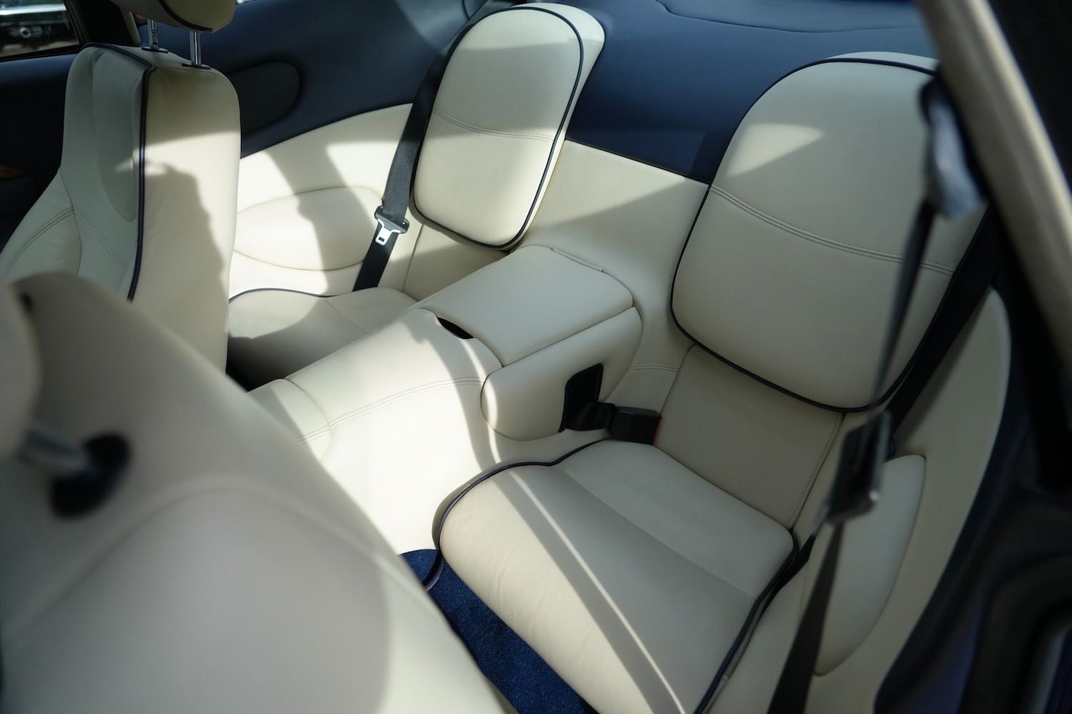 Used Aston Martin DB7 2001 for sale - 76492206: Photo 15