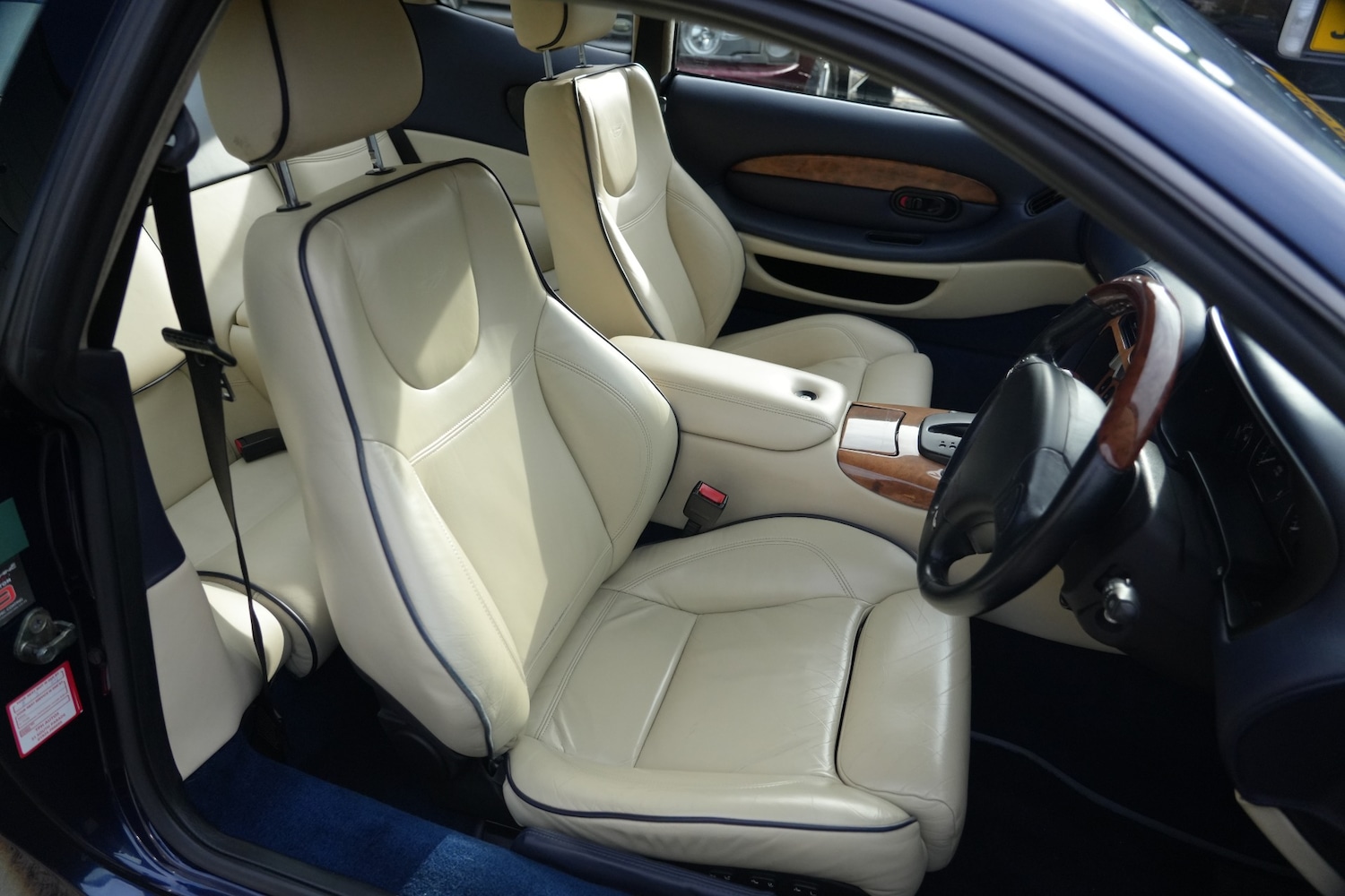 Used Aston Martin DB7 2001 for sale - 76492206: Photo 16