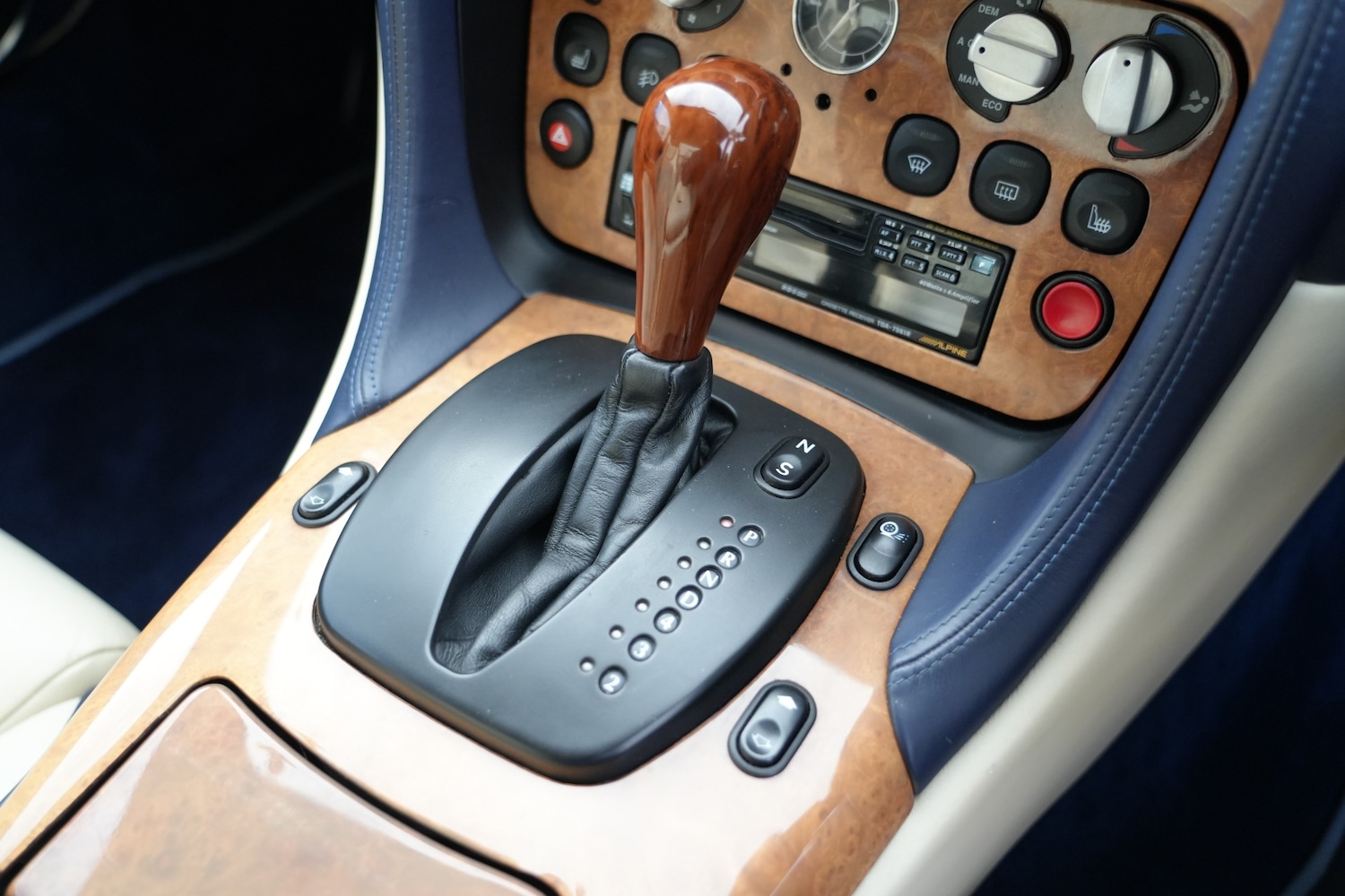 Used Aston Martin DB7 2001 for sale - 76492206: Photo 23